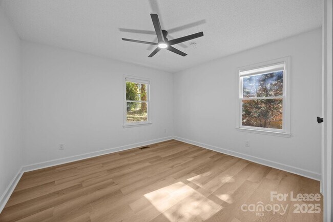 Building Photo - 6227 King George Dr