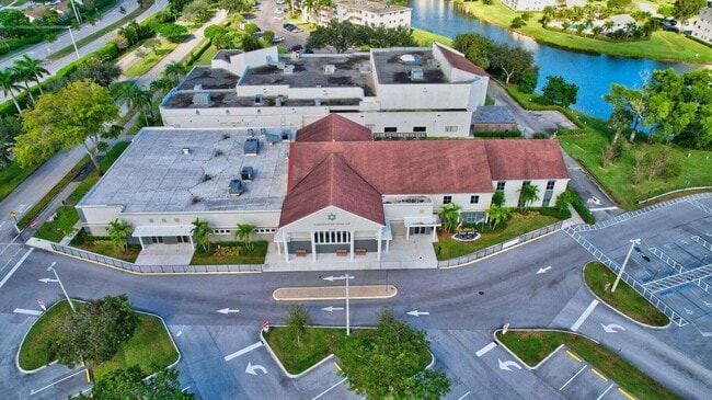 Building Photo - 2053 Wolverton C