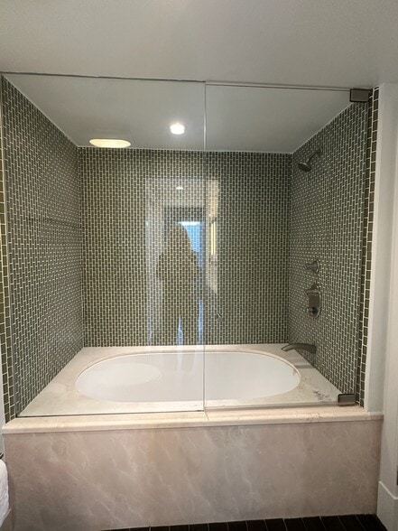Building Photo - 46 Culebra Ter