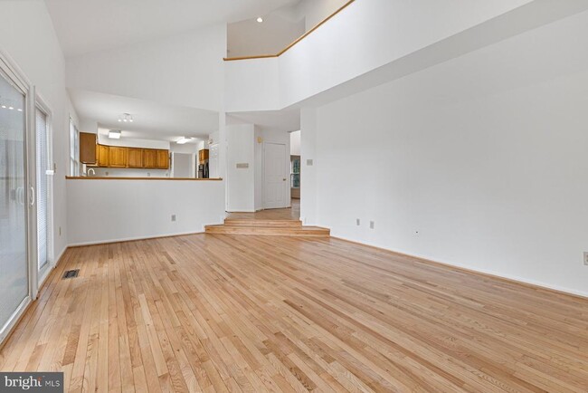 Building Photo - 918 White Pine Pl