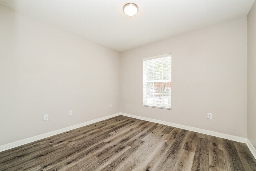 Building Photo - 7338 Lumber Port Dr