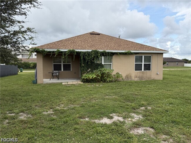 Building Photo - 1741 SW 14th St