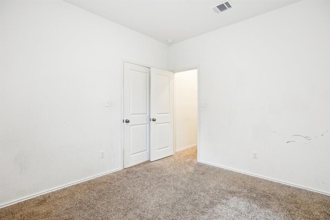 Building Photo - 13612 Buckalew St