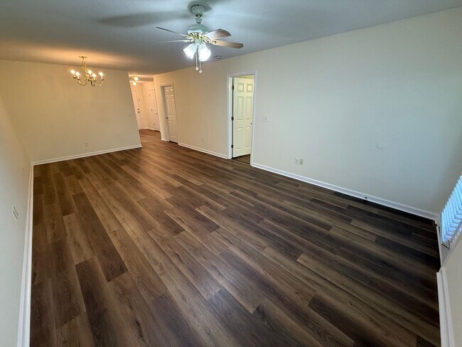 Building Photo - 6-4 Pintail Ct