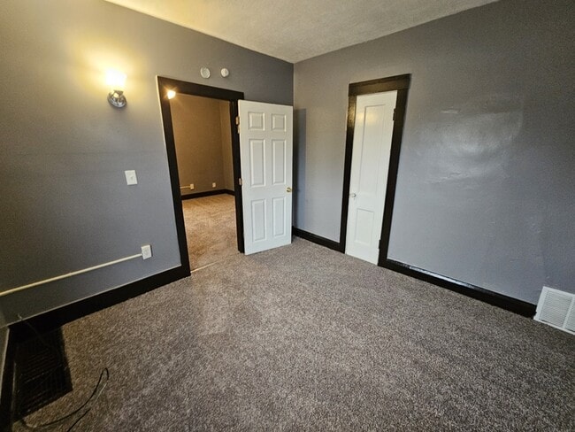 Building Photo - 12512 Revere Ave