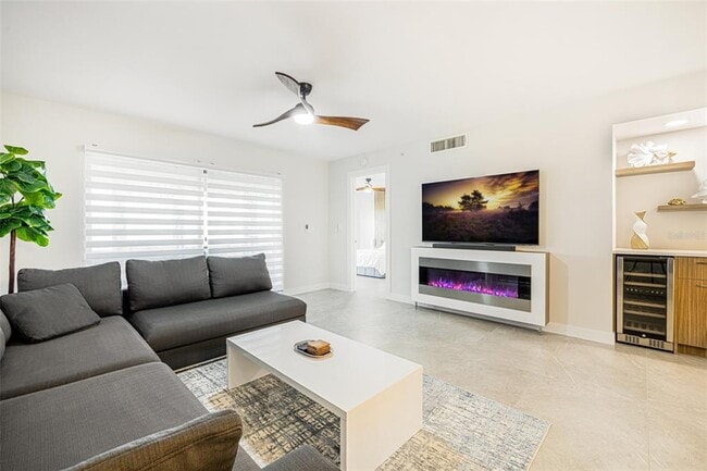 Building Photo - 16320 Kelly Cove Dr