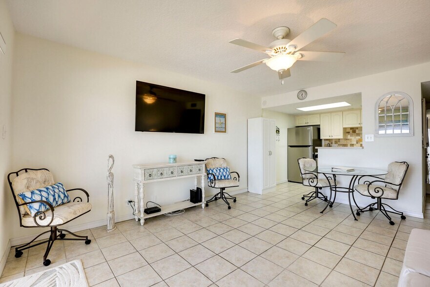 Building Photo - 2700 Ocean Shore Blvd