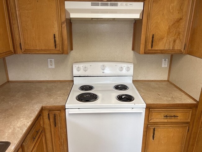 Building Photo - 2608 Jade Rd