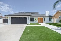 Building Photo - Luxury Fully Remodeled 4 Bed + 1 den / 4 Bath Home Near Mile Square Park – Approx. 2,500 Sq. Ft.