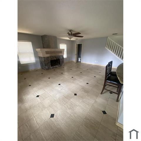 Building Photo - 2001 Barton Springs Dr