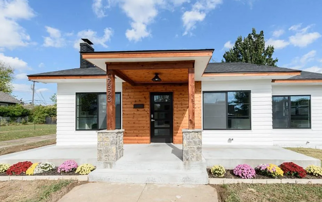 Building Photo - Charming Fully Remodeled Home in the Heart...