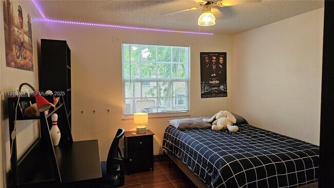 Building Photo - 1256 NW 110th Ave