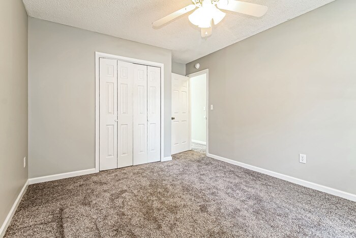 Building Photo - 7 Poppy Meadow Ln