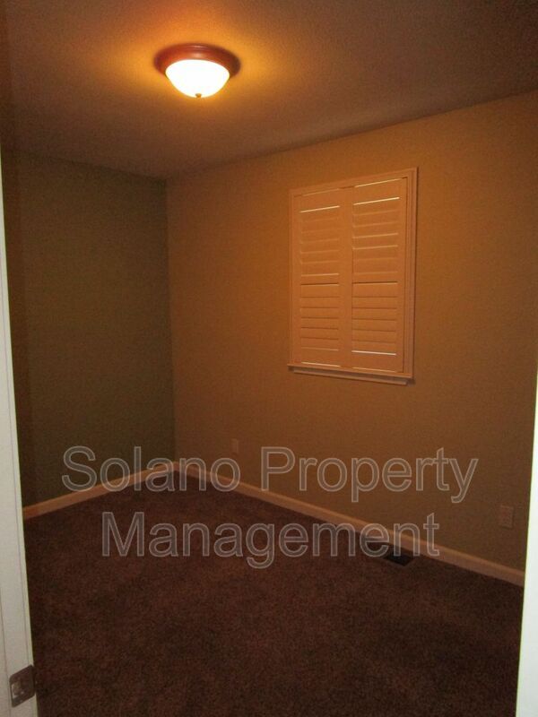 Building Photo - 476 Banning Way