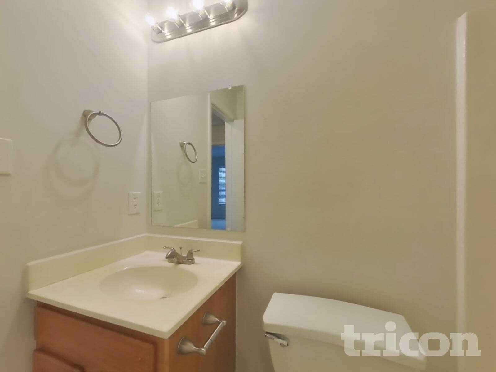 Building Photo - 10721 Esprit Pl