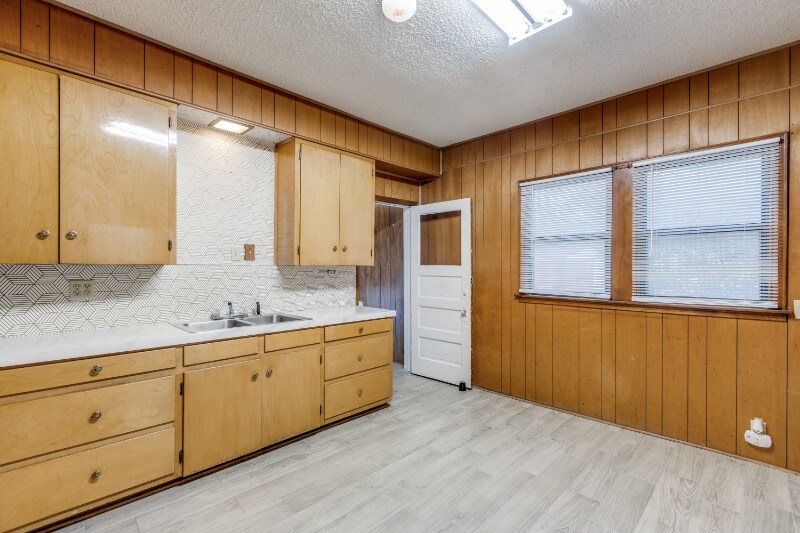 Building Photo - 7291 Ash St