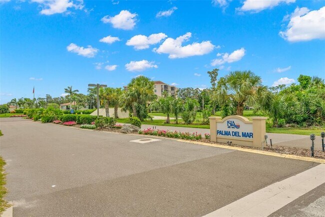 Building Photo - 6219 Palma Del Mar Blvd S