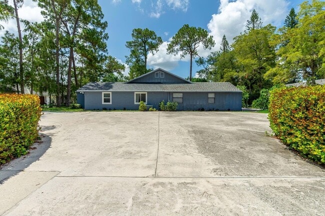 Building Photo - 1073 Goldenrod Rd