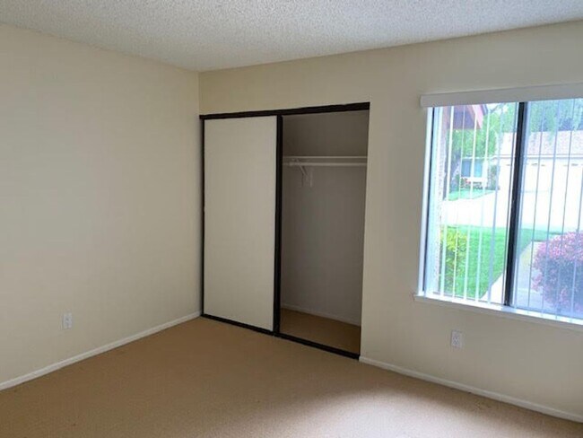 Building Photo - Capri Model in Camarillo's Premier Senior Community