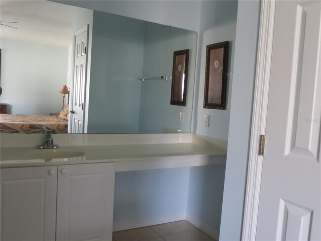 Building Photo - 2806 Club Cortile Cir