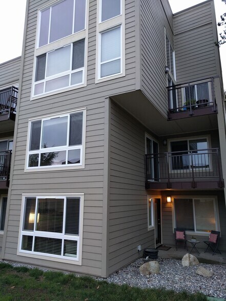 Building Photo - 5834 NE 75th St