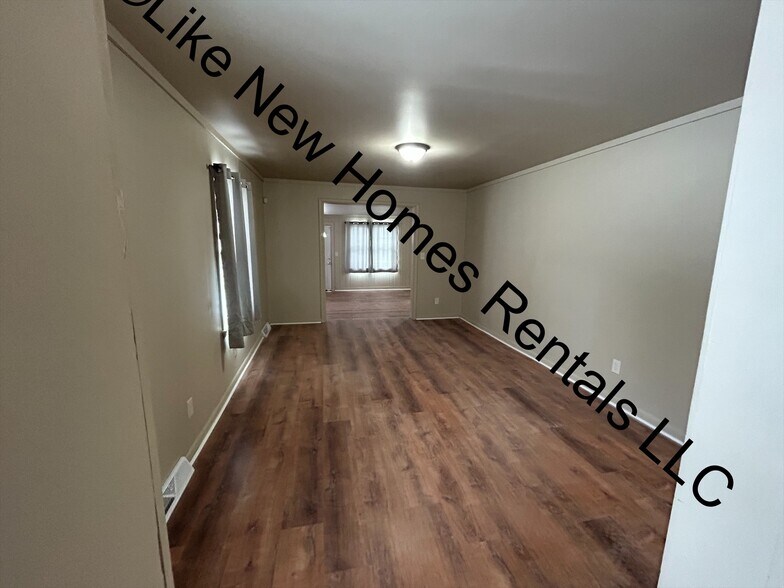 Building Photo - 4042 Otto St