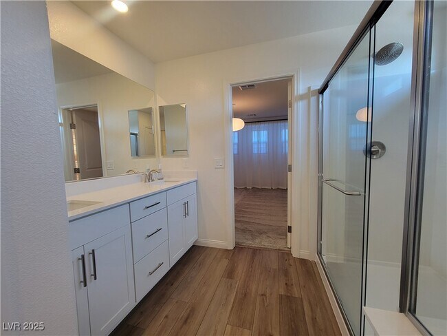 Building Photo - 3652 Valpacos Ln