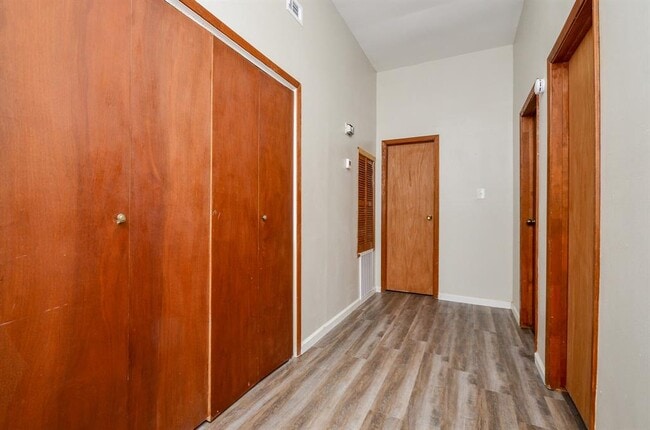 Building Photo - 14419 Merry Meadow Dr