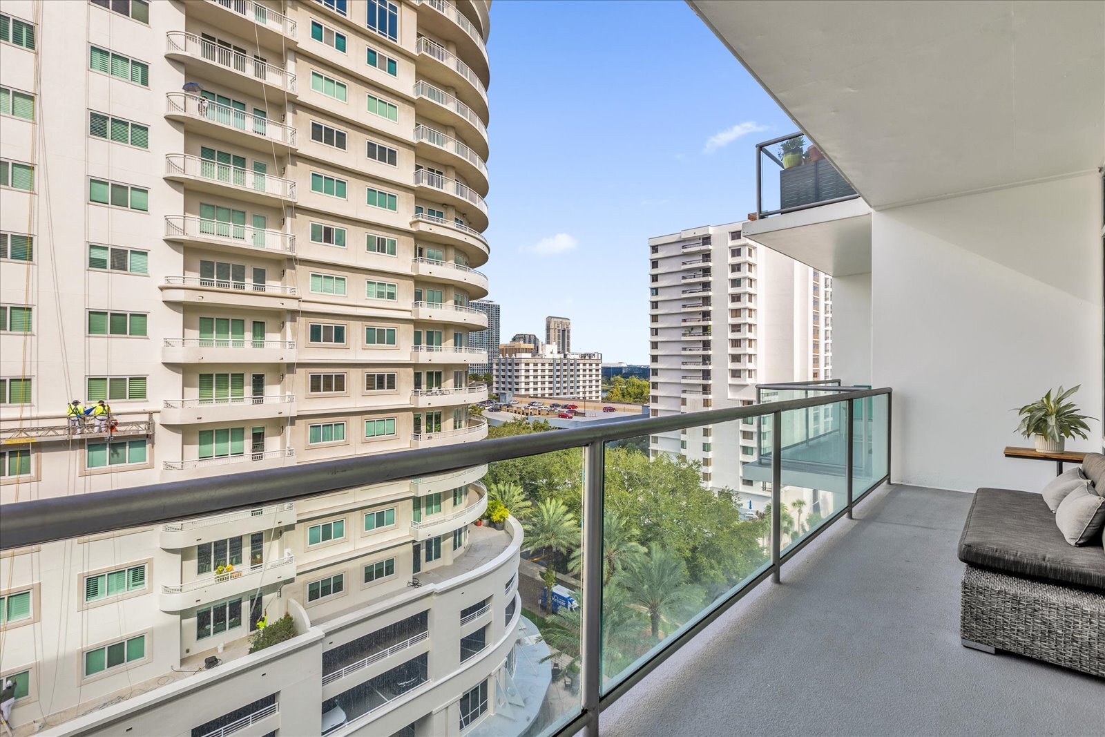 Building Photo - 101 S Eola Dr