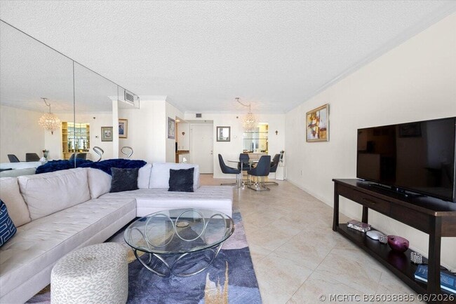 Building Photo - 3912 S Ocean Blvd