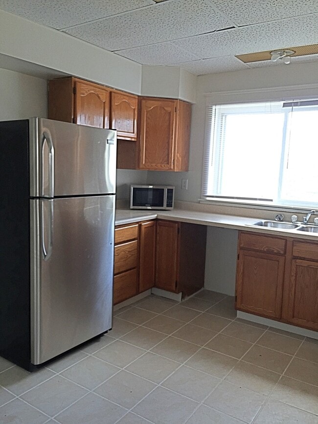 Building Photo - 2-Story 4 Bed/2 Bath Home with Basement & W/D