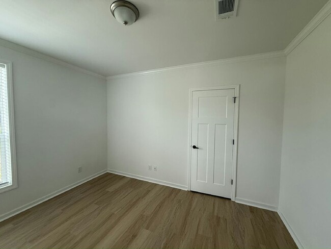 Building Photo - 3610 Vine Trl