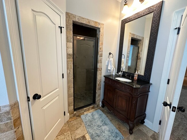 Building Photo - Haughton Home, Updated With Over 2,100 Square Feet
