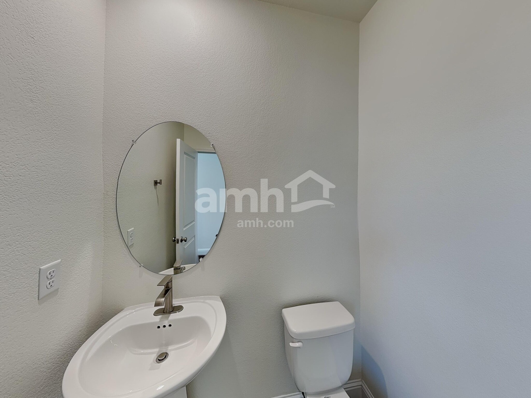 Building Photo - 707 Terrain Star Ave