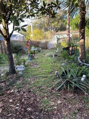 Building Photo - 2201 Virginia Dr