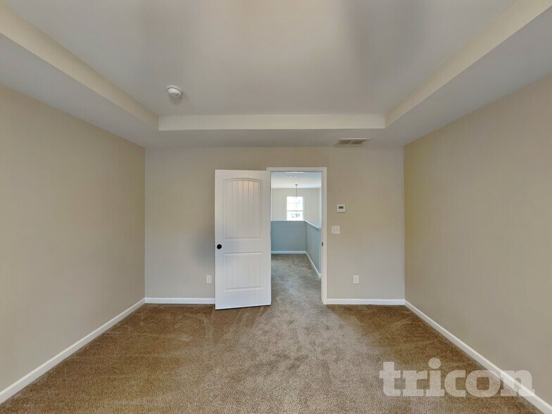 Building Photo - 203 Magnaview Dr