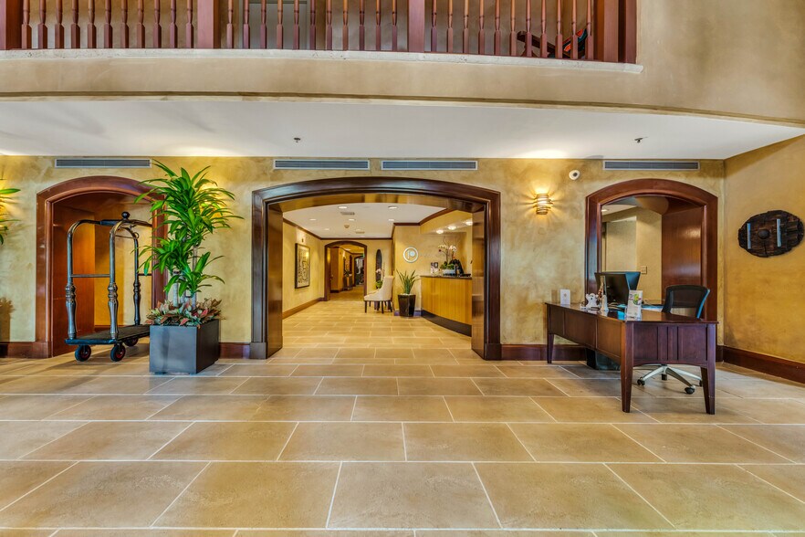 Building Photo - 2951 S Bayshore Dr