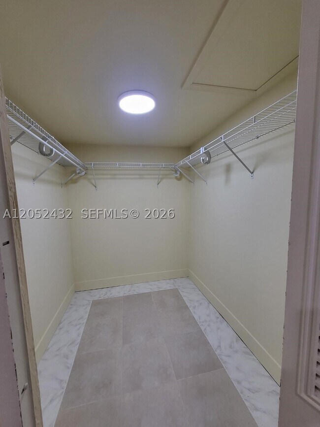 Building Photo - 9477 SW 76th St