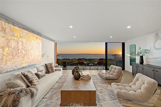 Building Photo - 37 Blue Lagoon