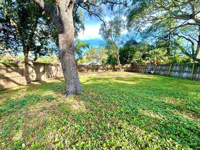 Building Photo - 1280 Bertland Way