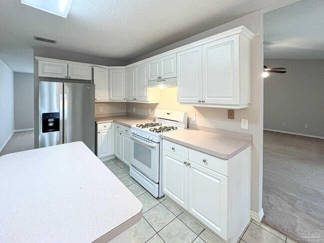 Building Photo - 766 Marlin Spike Dr