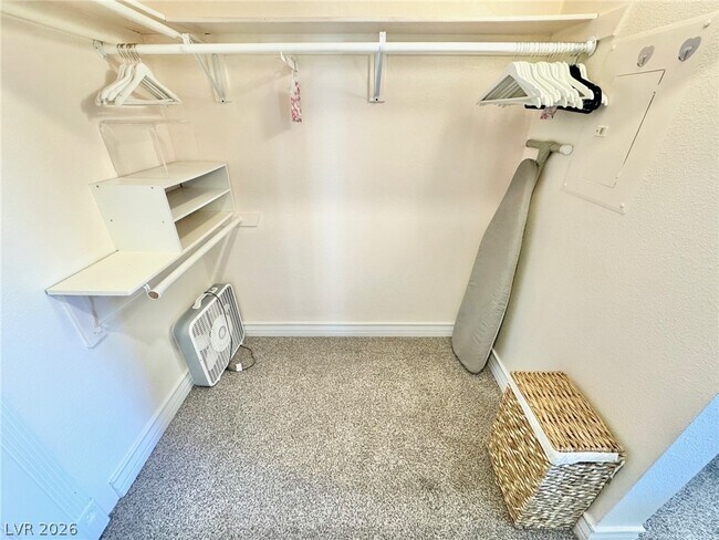 Building Photo - 260 E Flamingo Rd