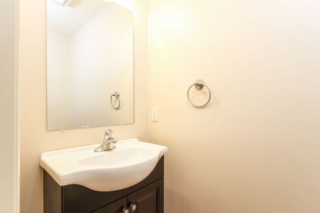 Building Photo - Envoy Townhouse with Tuscan Inspired Inter...