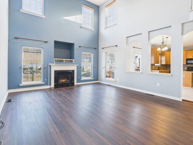 Building Photo - 10561 Gallant Fox Way