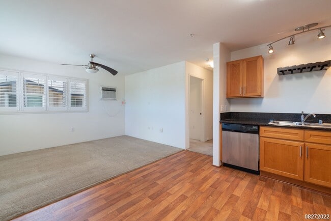 Building Photo - 1BR 1 BA with 2 ASSIGNED PARKING STALLS & ...