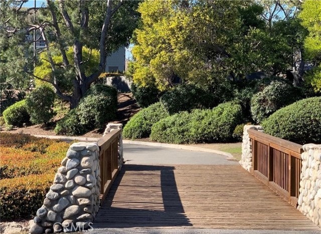 Building Photo - 25 Birdsong