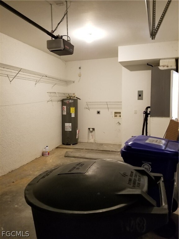 Building Photo - 3638 Pine Oak Cir