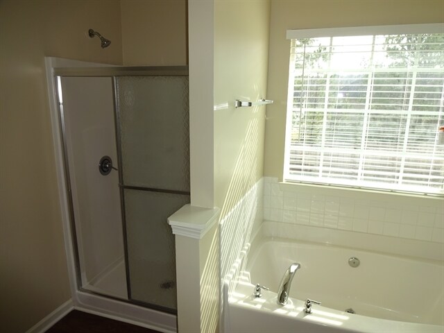 Building Photo - 3738 Renfroe Ave