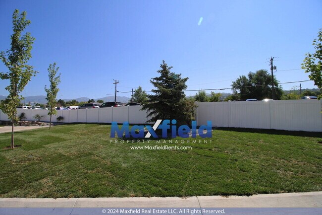 Building Photo - MODERN TWIN HOME - 4 BD 3.5 BA 2 GA - EV Friendly North Sale Lake /Bountiful Area