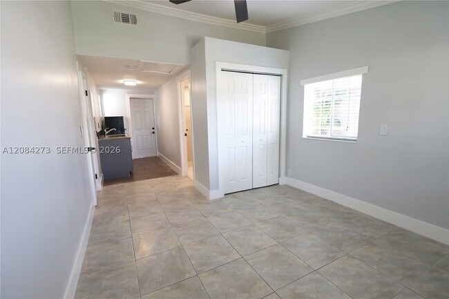 Building Photo - 3610 SW 106th Ave